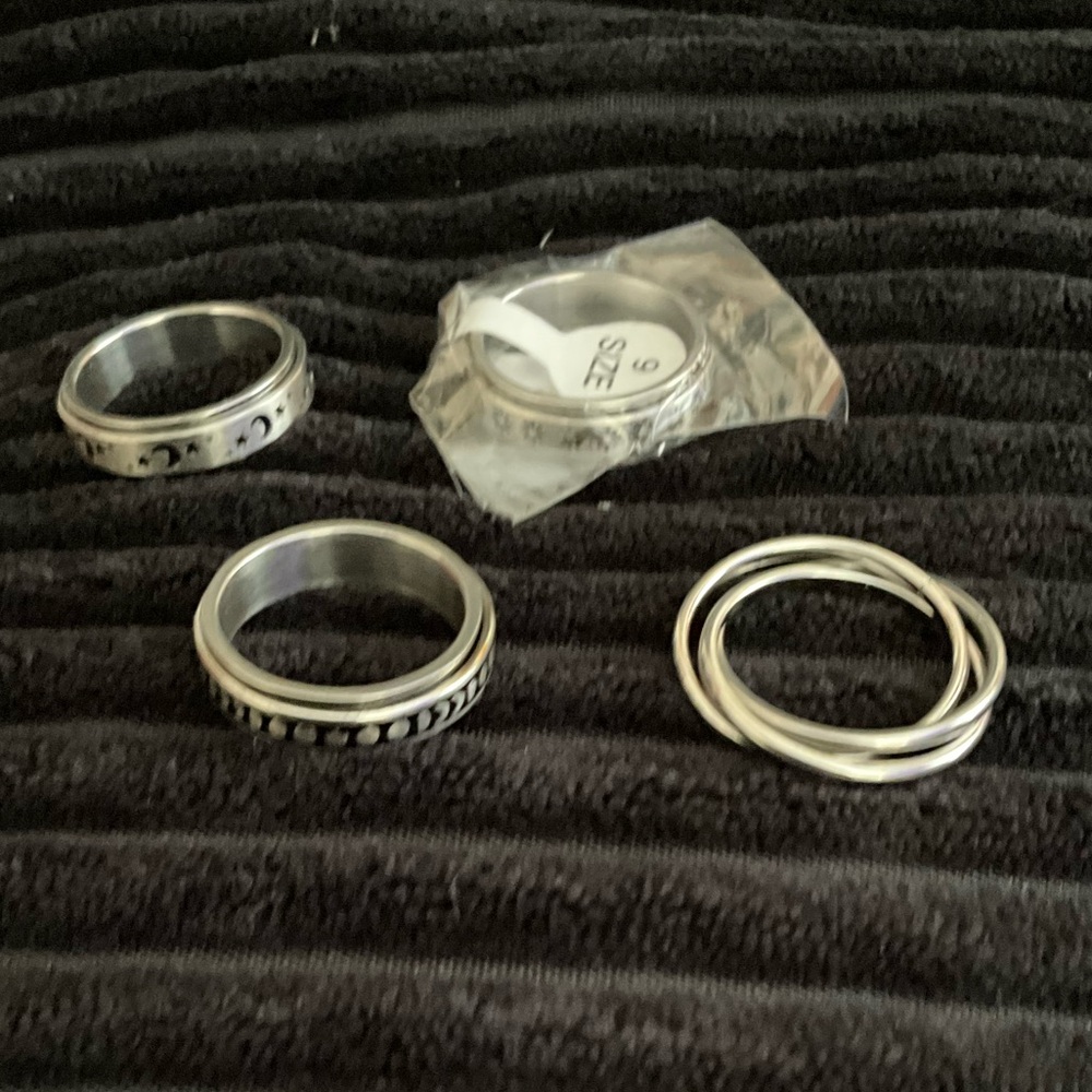 Fidget Rings - Picture 2 of 2